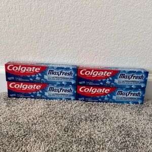 Colgate MaxFresh Blue Toothpaste Pack Bundle Lot of 4